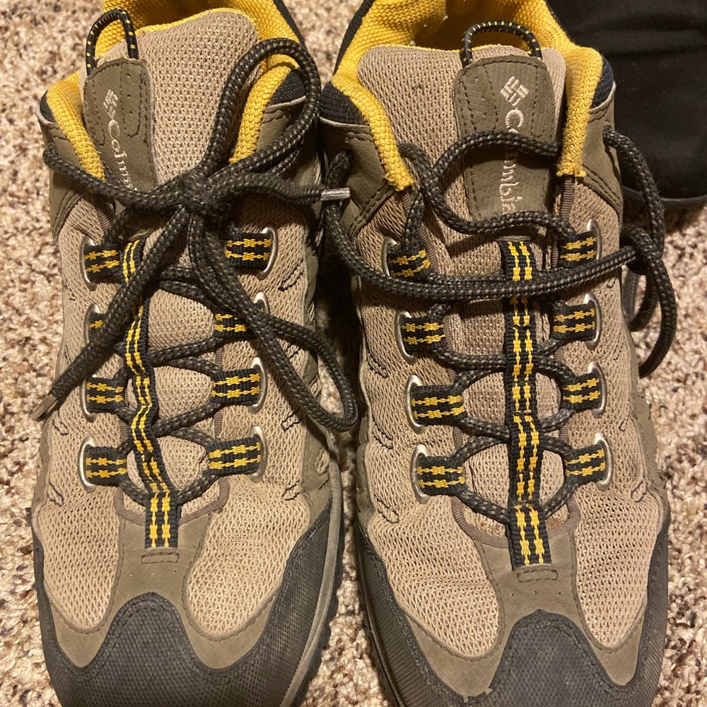 Men’s Columbia shoes